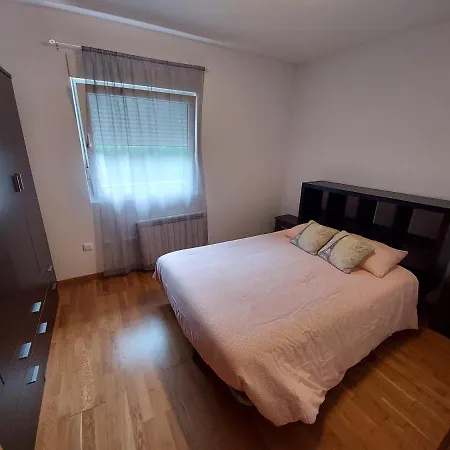 En Urbanizacion Con Piscina Centro De Unquera-val De San Vicente Ideal Parejas Appartamento