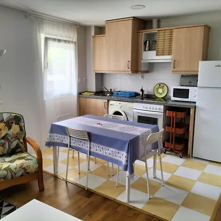 Appartamento En Urbanizacion Con Piscina Centro De Unquera-val De San Vicente Ideal Parejas *