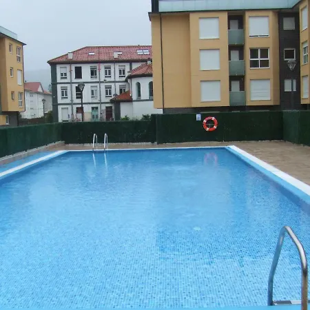 En Urbanizacion Con Piscina Centro De Unquera-val De San Vicente Ideal Parejas *