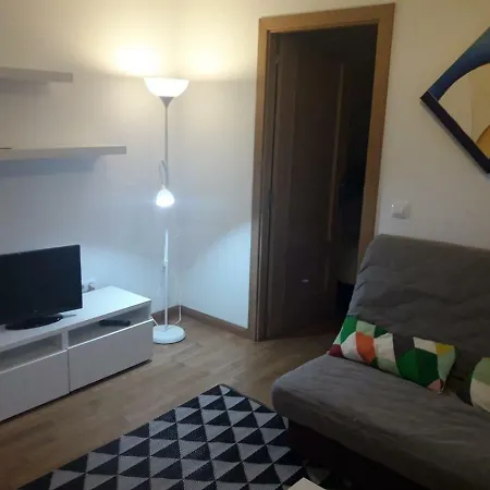 Appartamento En Urbanizacion Con Piscina Centro De Unquera-val De San Vicente Ideal Parejas