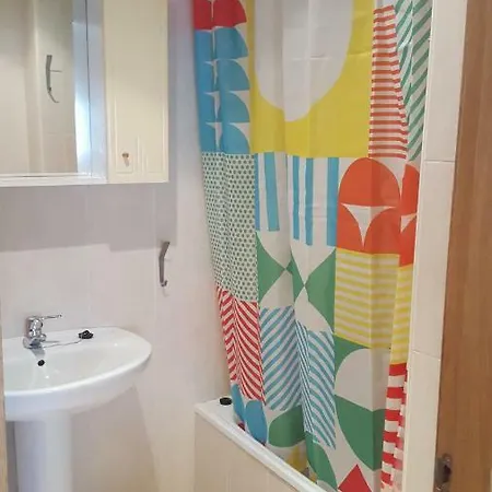 En Urbanizacion Con Piscina Centro De Unquera-val De San Vicente Ideal Parejas *