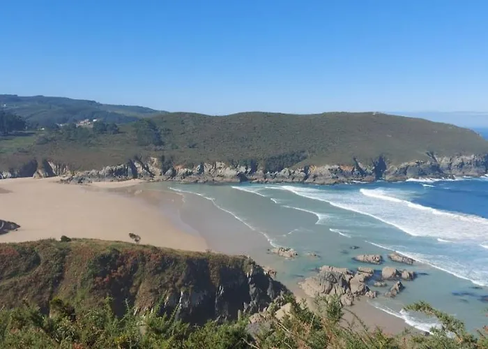 En Urbanizacion Con Piscina Centro De Unquera-val De San Vicente Ideal Parejas *