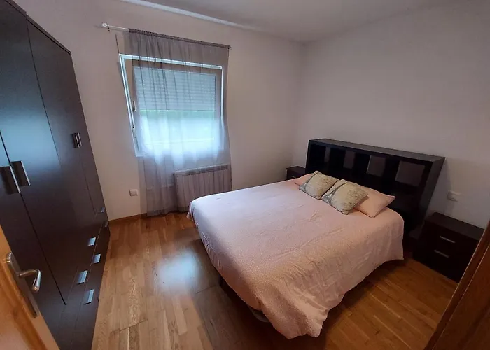 En Urbanizacion Con Piscina Centro De Unquera-val De San Vicente Ideal Parejas Apartamento