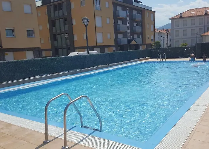 Apartamento En Urbanizacion Con Piscina Centro De Unquera-val De San Vicente Ideal Parejas